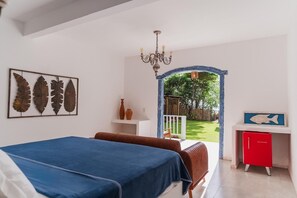 Deluxe Suite | 1 bedroom, premium bedding, minibar, individually decorated