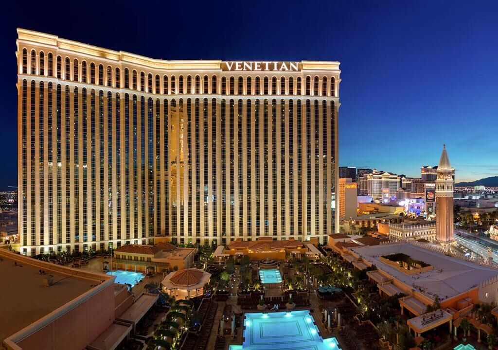 Luxury King Suite @ Venetian Super Bowl Weekend 2024! Suite Available 2/8-2/12 