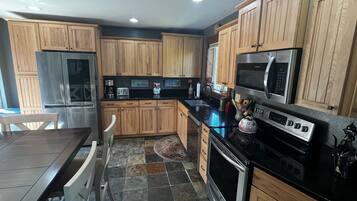 微波炉、烤箱、炉灶、洗碗机