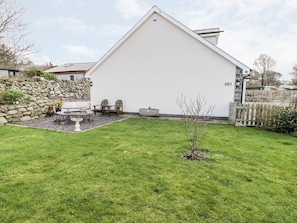 Property grounds - Ty Ni (Dyffryn Ardudwy)