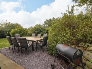 Outdoor dining - Ty Ni (Dyffryn Ardudwy)