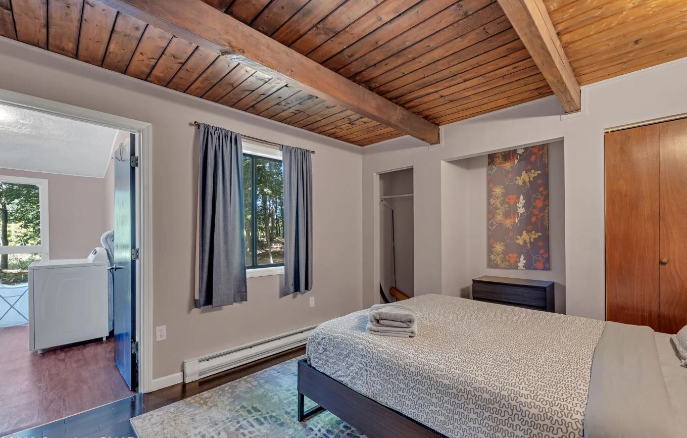 4 bedrooms, WiFi, bed sheets
