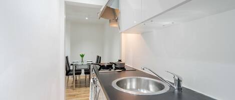 Apartment | Private kitchen | Fridge, oven, stovetop, electric kettle