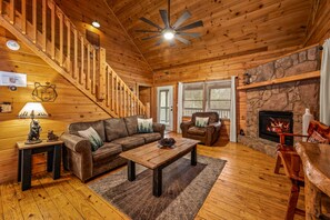 Smart-TV, peis, videospill og bøker