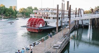 Chic Retreat:3BR/2BA Gem, near UC Davis Med Center