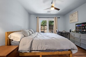 3 soverom, skrivebord, wi-fi og sengetøy