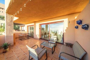Outdoor dining - Casa Jsmina Calahonda With Seaview 2 bed 2 Bath (Sitio de Calahonda)