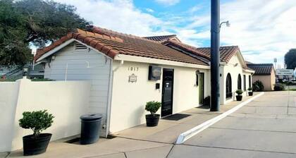 Soledad Motel 8