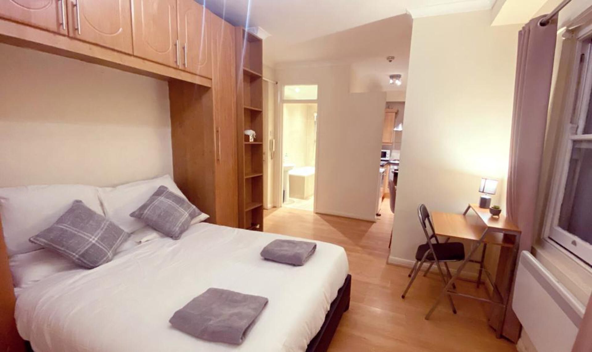 Studio | Free WiFi, bed sheets