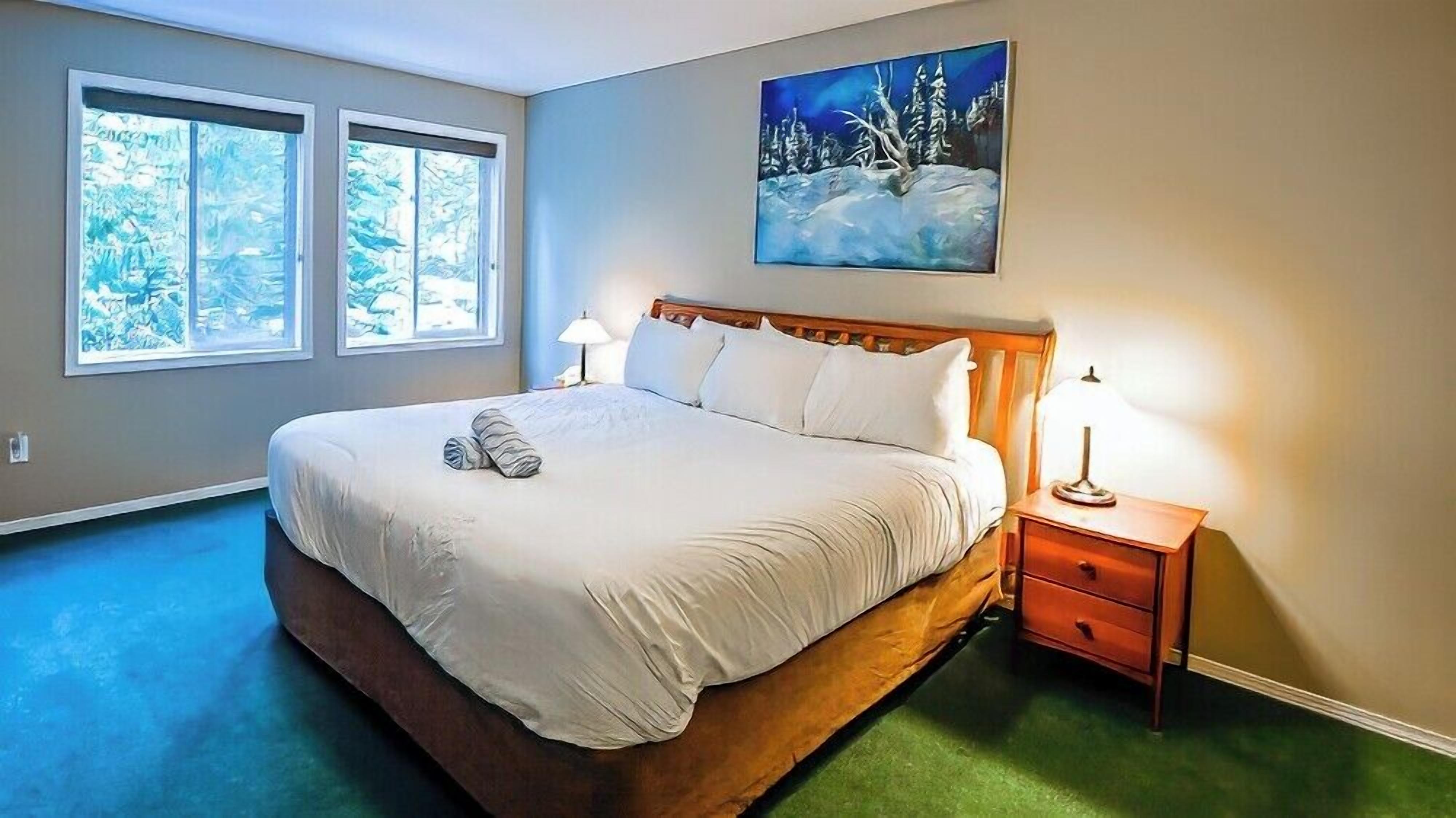 Polar Peak Chalet #15 | 3 bedrooms, free WiFi, bed sheets