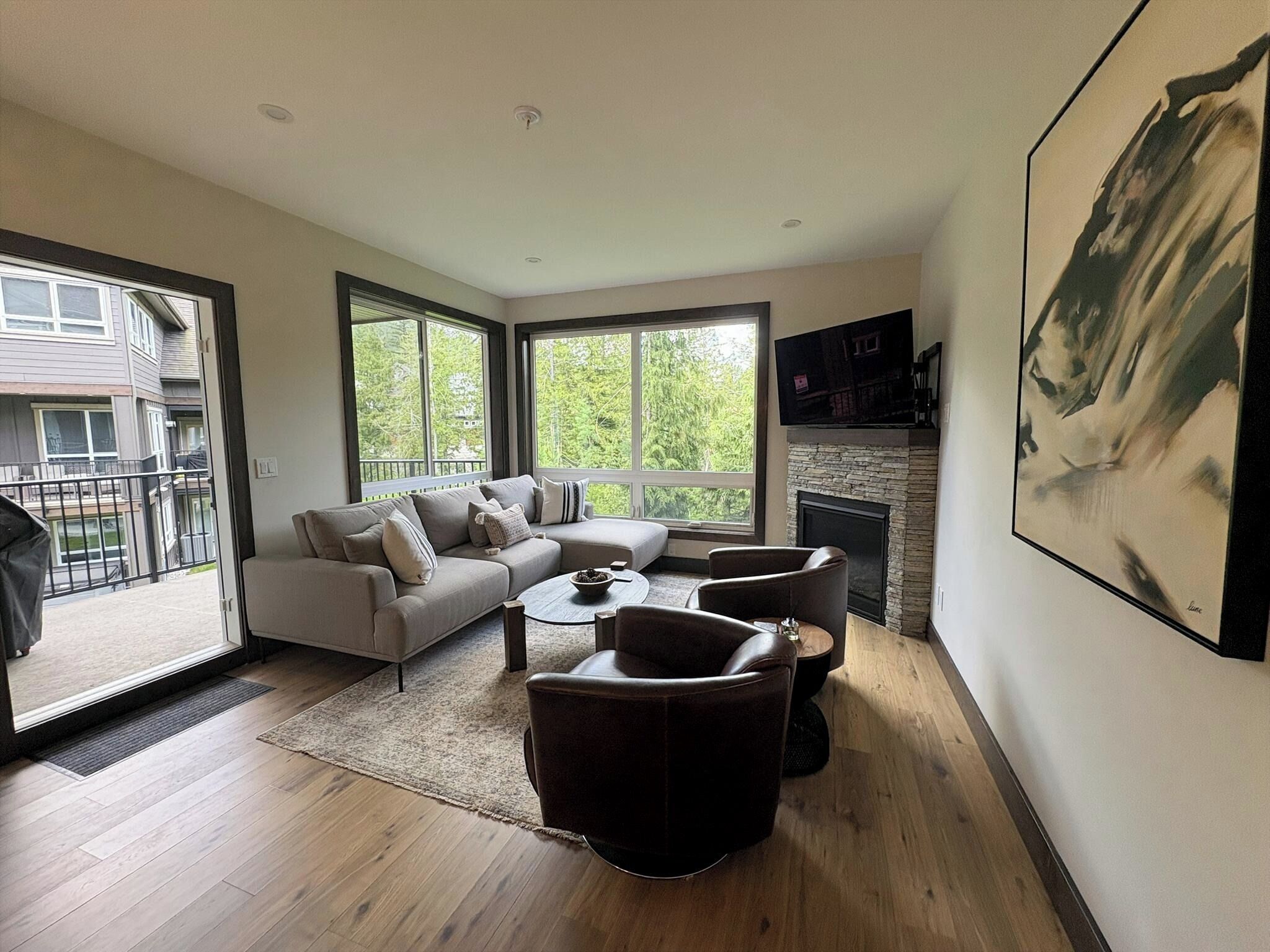 Polar Peak Lodges #38 | Living area | 40-inch flat-screen TV with cable channels, fireplace