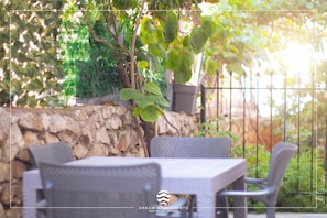 Familieleilighet, 1. etasje | Terrasse/patio