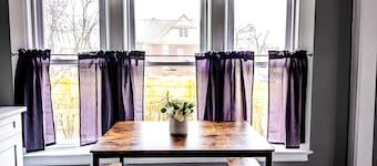Cozy 1 bedroom Apartment Sleeps 4