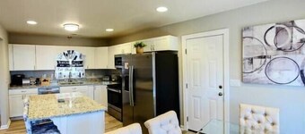 3bdr 2ba home Goose Creek - Close to Charleston Attractions with Large Yard