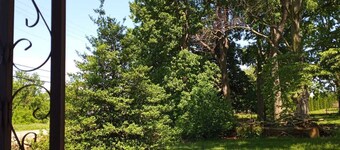 Nook In Historic 219 Year Victorian Old House
