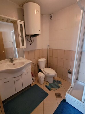 Towels, soap, toilet paper