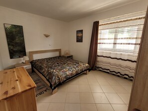 1 soverom, strykejern/-brett, wi-fi og sengetøy