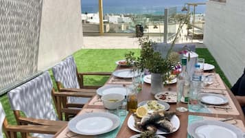 Villa | Dining