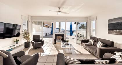 Faros Beachfront Villa Larnaca
