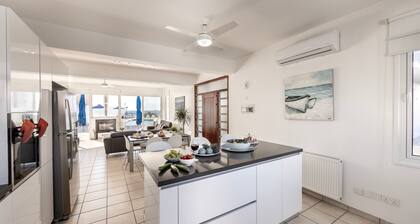 Faros Beachfront Villa Larnaca