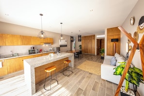 Suite studio (Master Plus) | Cuisine privée | Mini-réfrigérateur, cafetiÚre-théiÚre