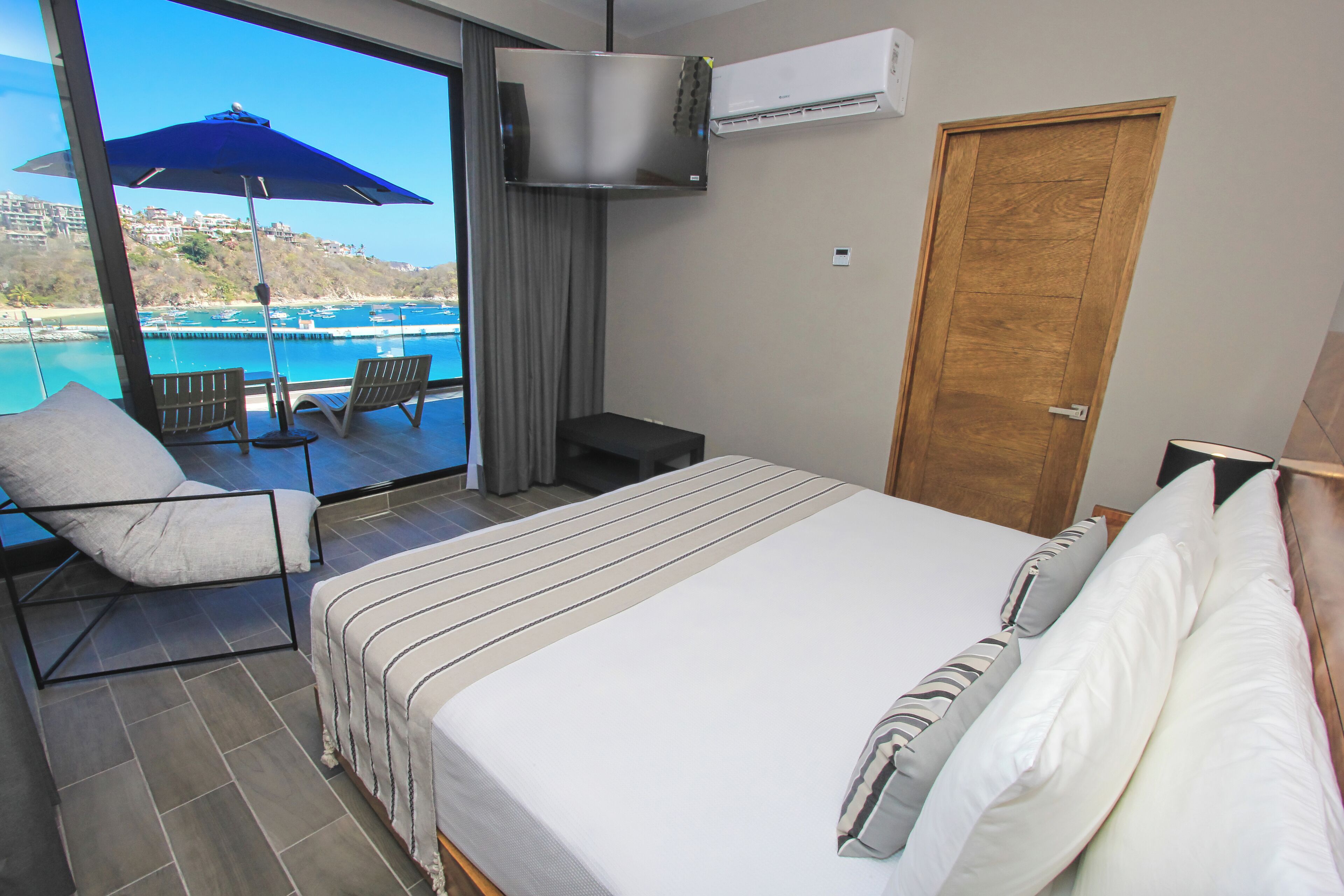 Master Suite | ミニバー (無料)、セーフティボックス (室内)、客室ごとに異なる装飾、客室ごとに異なるインテリア