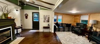 Nature's Grove Cabin

