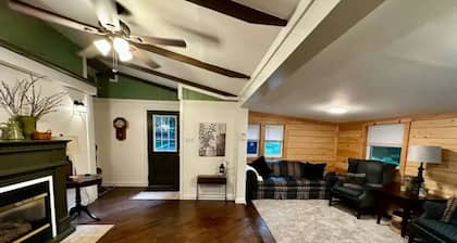 Nature's Grove Cabin