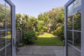 House | Property grounds - Charming 4-bed House in South East London (London)