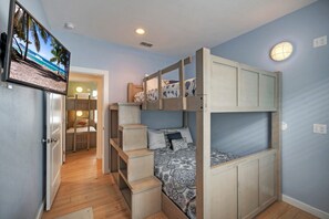 บ้านพัก (4 Bedrooms) | 4 ห้องนอน, เตารีด/โต๊ะรีดผ้า
