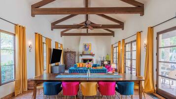 Vila (Multiple Bedrooms) | Interior