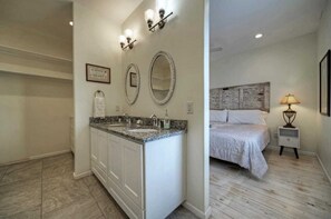 บ้านพัก (2 Bedrooms) | ภายใน