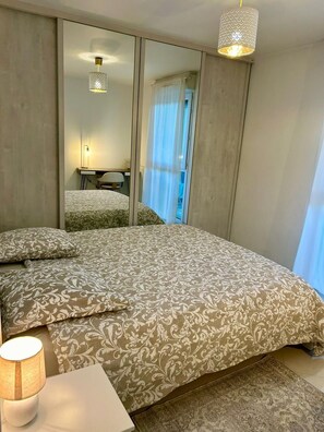 2 Schlafzimmer, Bügeleisen/Bügelbrett, WLAN, Bettwäsche