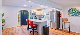 The Landing Spot: 10 min to intel