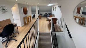 Dining - Top Floor 1 Bed Apartment With Garden Terrace (London)