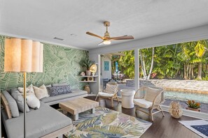 Smart TV - Private Backyard w/ Heated Pool Near Anna Maria Island & Siesta Key Beaches! (Bradenton)