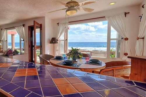 Extraordinary Ocean Views - 2 bed / 2 bath and pool