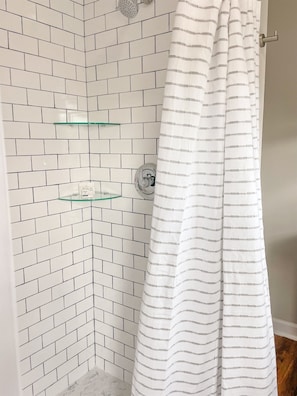 Shower, towels, shampoo - Gentleman Pirate (Ocean Views!) (Edisto Island)