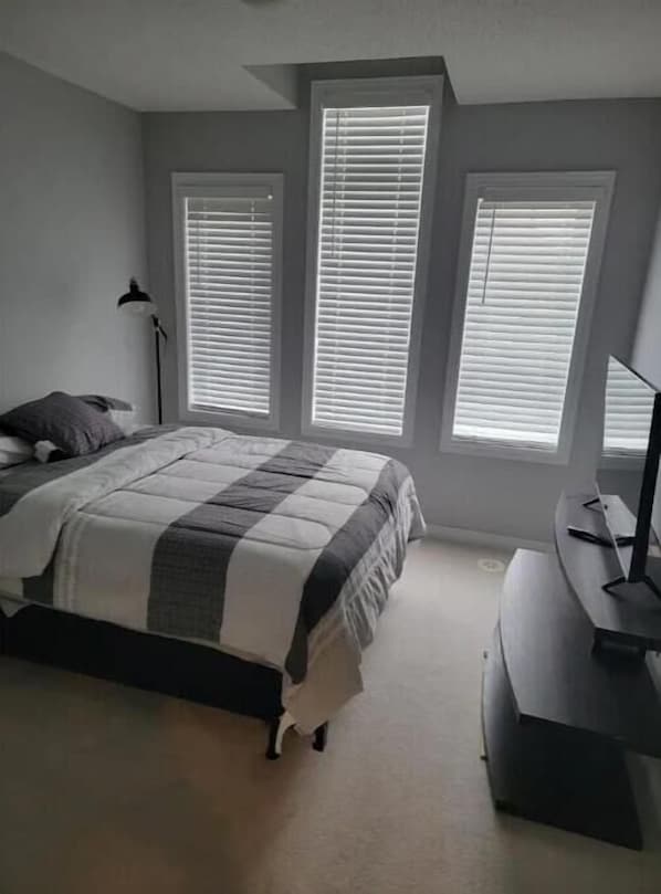 3 bedrooms, WiFi, bed sheets