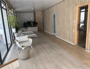 Interior - All Access _593 Lyfstyle (Quito)