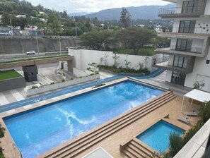 Pool - All Access _593 Lyfstyle (Quito)