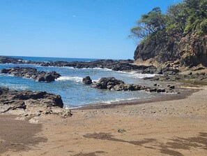Espreguiçadeiras, toalhas de praia 