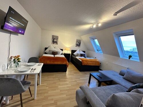 Modern Apartment With 2 Queen Sized Beds in Gütersloh