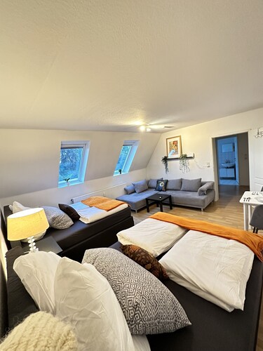 Modern Apartment With 2 Queen Sized Beds in Gütersloh