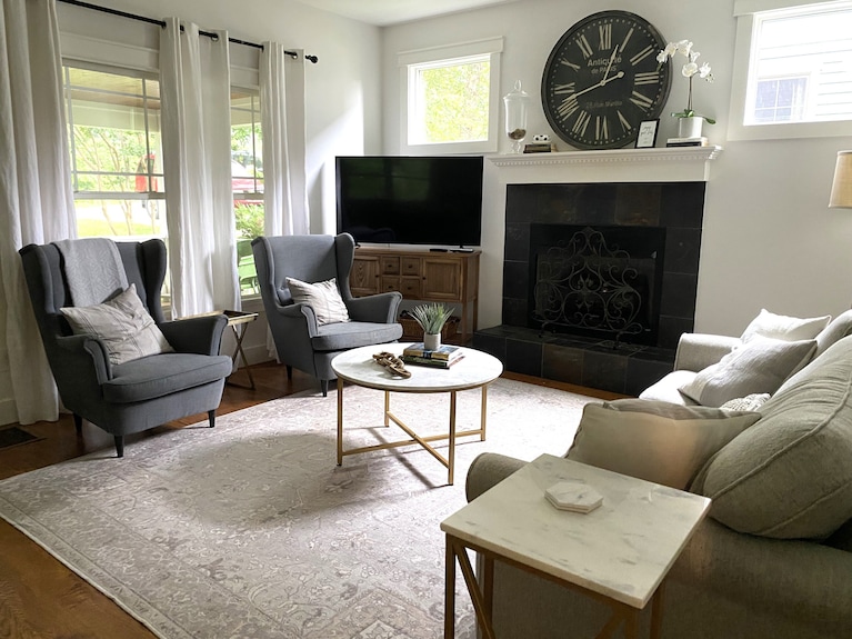 Cozy Cottage 2 Mins To Black Mountain, 20 Mins To Asheville, Dog Friendly! - Black Mountain, NC