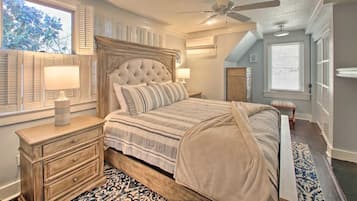 4 bedrooms, iron/ironing board, travel crib, free WiFi