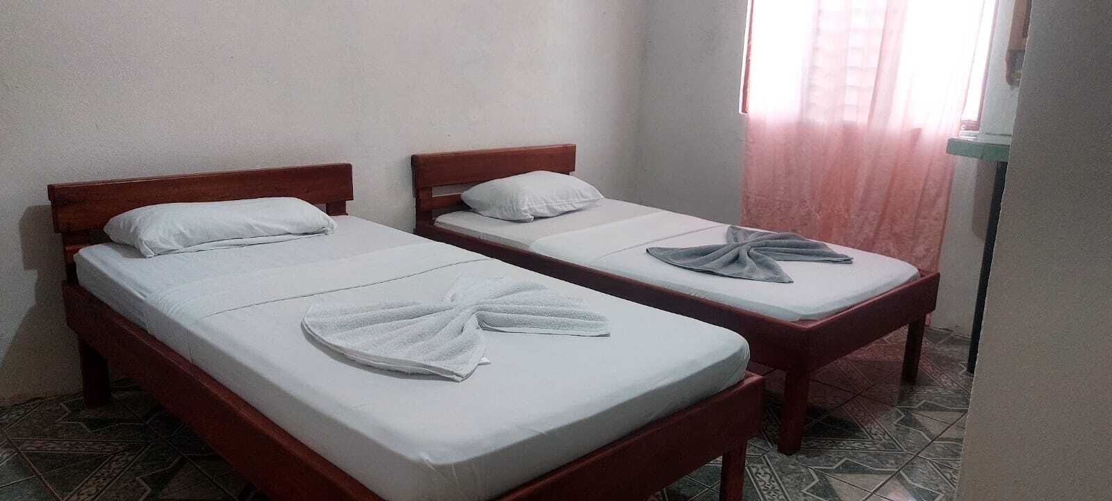 3 bedrooms, bed sheets