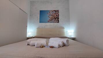 1 chambre, lit parapluie, Wi-Fi, draps fournis