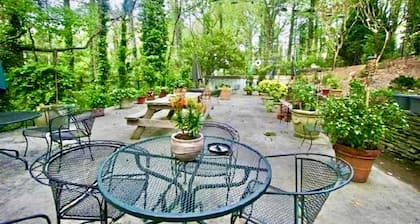 💖Cozy n Serene Buckhead Condo✨ - Where Affordability Meets Comfort 😌