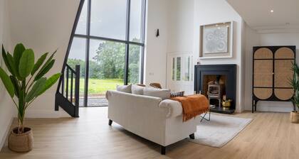 Gorgeous Kildare Country House just 30 minutes to Dublin City and Airport